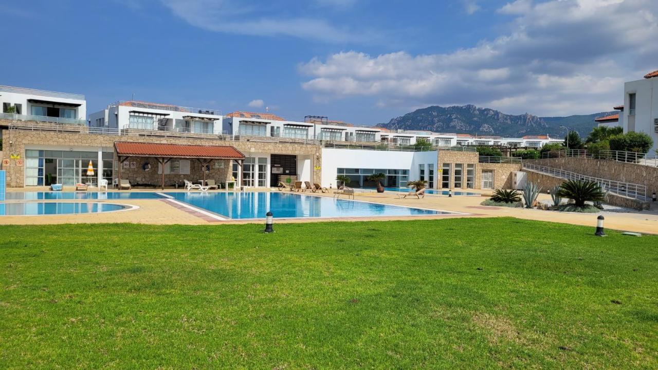 Yali Sea And Mountain View Beachfront Penthouse מראה חיצוני תמונה